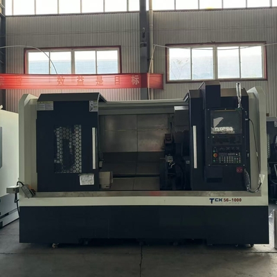 150L Kapasitas pendingin Menghidupkan mesin mesin bubut CNC presisi tinggi Φ32mm Boring Alat Ukuran 270mm X Axis Travel
