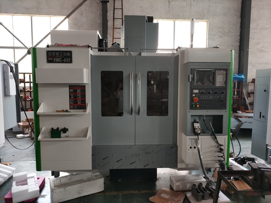 VMC650 Pusat Pemesinan Vertikal CNC Mesin Penggilingan CNC 3/4/5 Axis