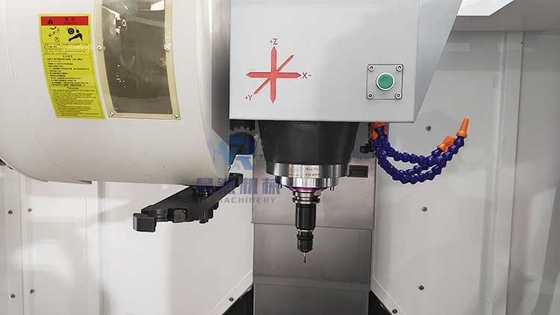 Pusat Pemesinan Vertikal Baja CNC VMC850 Mesin Penggilingan CNC Logam