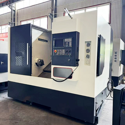 700mm Z Axis Travel CNC Lathe Machine Dengan 12 Station Tool Holder 8 "Hydraulic Chuck Workpieces