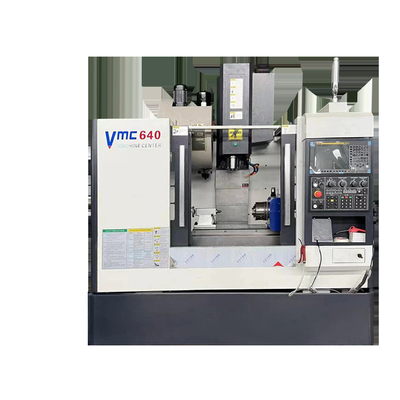 CNC Pusat Pemesinan Vertikal Kecil VMC640 Mesin Pusat Pemesinan Empat Poros